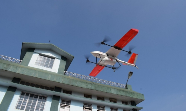 TechEagle Delivers Lifesaving Medicines Using Hybrid Drones In ...