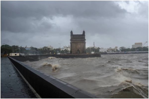 Cyclone Tauktae hits Mumb