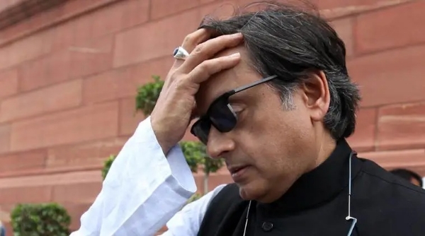 Delhi Police Moves Hc Against Shashi Tharoors Discharge In Sunanda