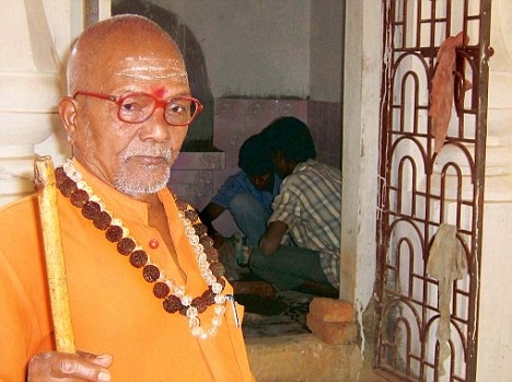 Swami Sri Lakshmanananda Sarswati