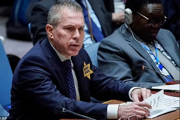  Israeli envoy wears Nazi-era yellow star at UN