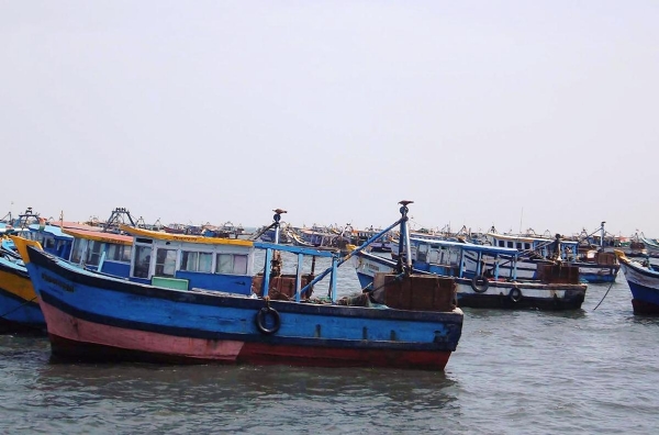 Sri Lankan Navy arrests 16 Indian fishermen