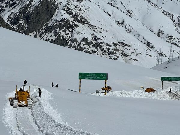 Zojila Pass opened