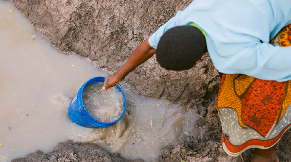 Unclean drinking water across world