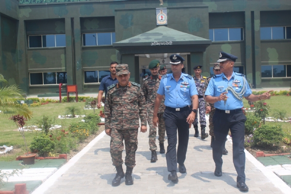 CDS General Anil Chauhan visits forward areas in North Bengal