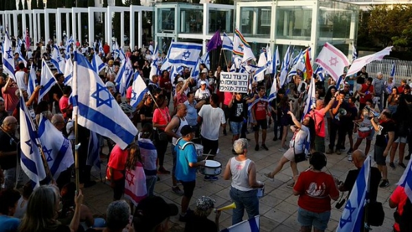 Protests Erupt Again Against The Netanyahu Government - NewsBharati