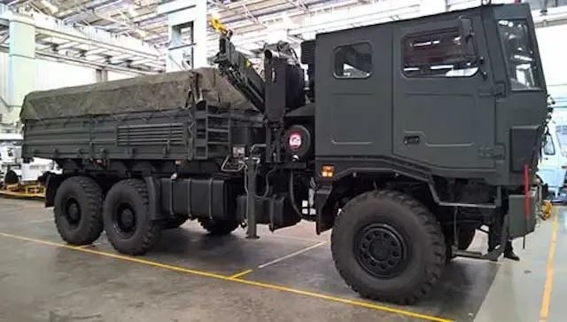 Indian Ministry of Defence issue RFI to buy 2150 High Mobility Vehicles               On Wednesday, the Ministry of Defence published two Requests for Information (RFI) to buy High Mobility Vehicles (HMV). The original objective is to purchase 2,150 such vehicles, which can transport cargoes weighing up to 8,000 kg. These vehicles will be stationed on both Pakistan's western and China's northern borders. The goal, according to one of the RFIs, is to purchase around 650 high mobility vehicles 6x6 with materi