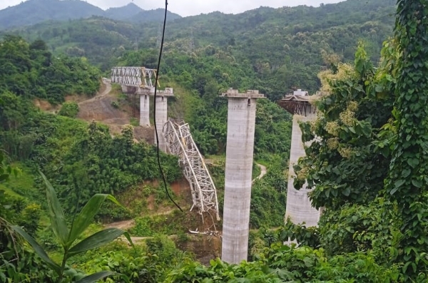 Mizoram railway bridge collapse