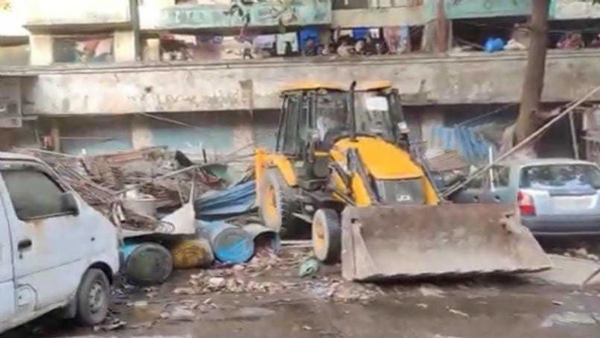 Bulldozer action mira road