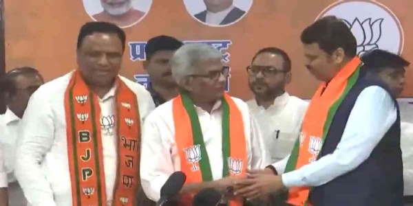 In a Major Shift, Veteran Congress Leader Ravi Raja Joins BJP After 4-Decade Association