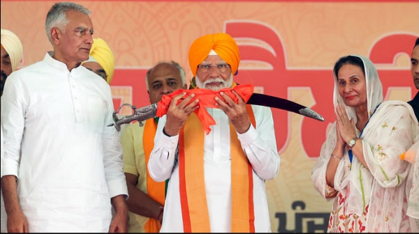 PM Modi In Punjab Kartarpur Sahib